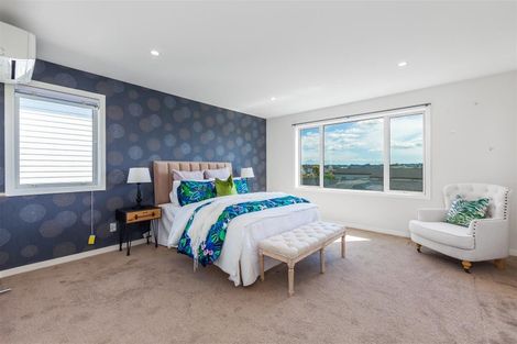 Photo of property in 5 Bridget Court, Red Beach, 0932
