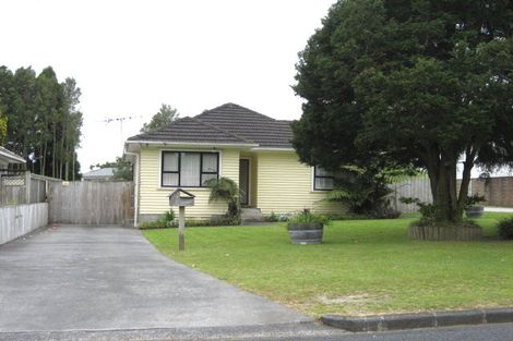 Photo of property in 10 Waterview Road West, Takanini, 2112