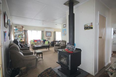 Photo of property in 2 Ettrick Place, Tokoroa, 3420