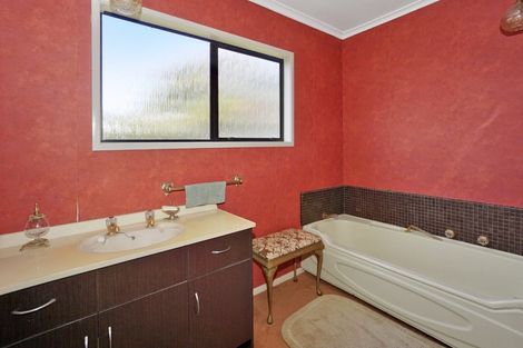 Photo of property in 84 Town Point Road, Maketu, 3189