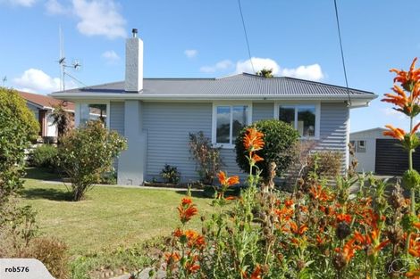 Photo of property in 10 Peters Avenue, Cloverlea, Palmerston North, 4412