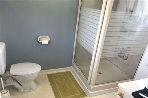 Photo of property in 11 Highbury Bypass, Birkenhead, Auckland, 0626