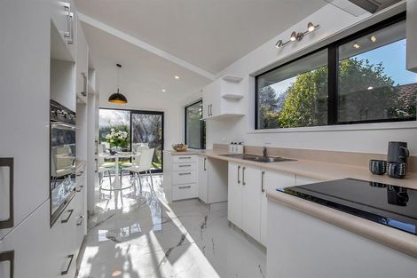 Photo of property in 214 Riverlaw Terrace, Saint Martins, Christchurch, 8022