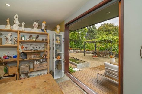 Photo of property in 19 Victoria Street, Coromandel, 3506