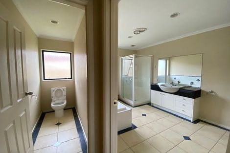 Photo of property in 31 Armoy Drive, East Tamaki, Auckland, 2016