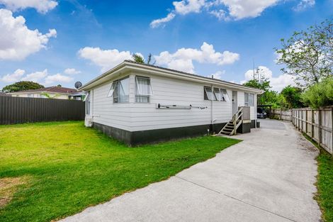 Photo of property in 15 Bedlington Avenue, Manurewa, Auckland, 2102
