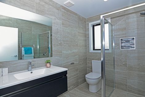 Photo of property in 3 Okohaka Avenue, Glenbrook, 2681