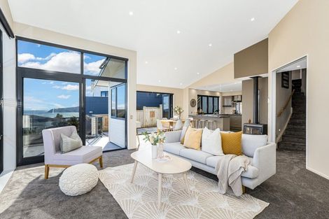 Photo of property in 6 Seascape View, Paremata, Porirua, 5024