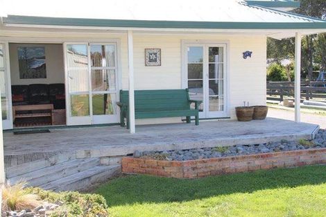 Photo of property in 241 Bremner Road, Karaka, Drury, 2113