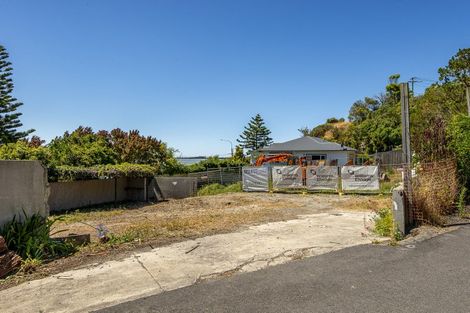 Photo of property in 1 The Brae, Mount Pleasant, Christchurch, 8081