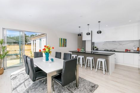 Photo of property in 42 Schoolside Road, Kumeu, 0810