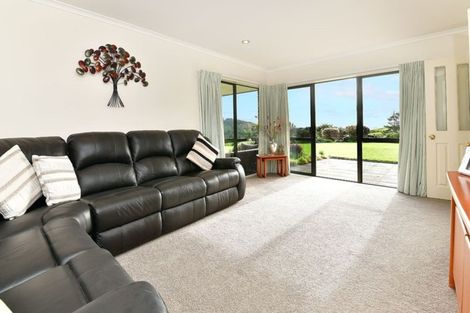 Photo of property in 764 Inland Road, Helensville, 0875