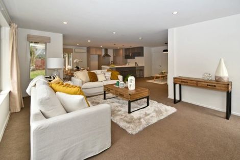 Photo of property in 64 Englefield Road, Northwood, Christchurch, 8051