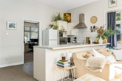 Photo of property in 38 Rua Street, Lyall Bay, Wellington, 6022