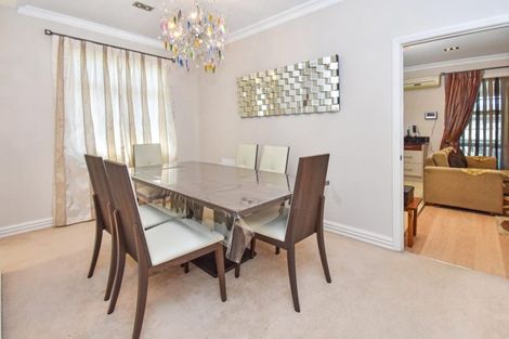Photo of property in 27 Matuhi Grove, Papatoetoe, Auckland, 2025