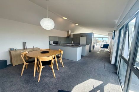 Photo of property in 2/79 Beachville Road, Redcliffs, Christchurch, 8081