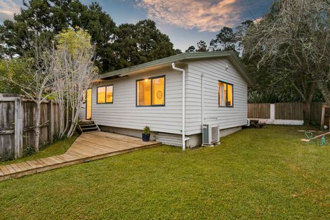 Photo of property in 44b Woodside Road, Massey, Auckland, 0614