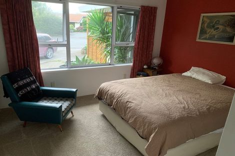 Photo of property in 5 Tirimoana Place, Te Awanga, 4102