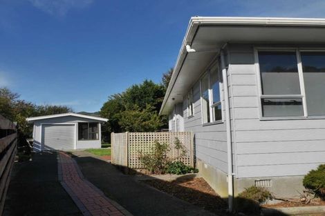 Photo of property in 32 Makarini Street, Paraparaumu, 5032