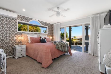 Photo of property in 5 Downing Place, Welcome Bay, Tauranga, 3112