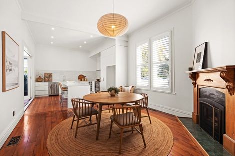 Photo of property in 27 Napier Terrace, Hospital Hill, Napier, 4110