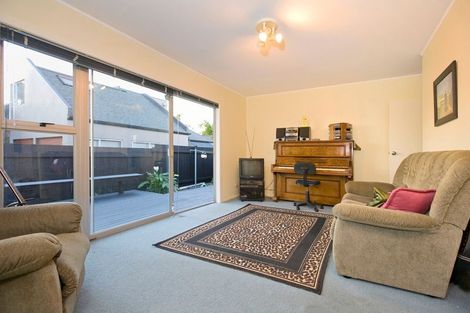 Photo of property in 1/206 Bucklands Beach Road, Bucklands Beach, Auckland, 2012