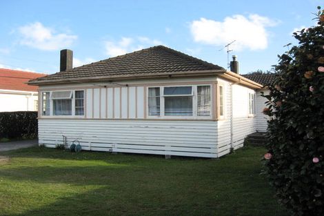 Photo of property in 82 Main Road, Wainuiomata, Lower Hutt, 5014