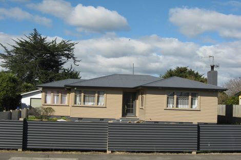 Photo of property in 14 Bennett Street, Waipawa, 4210