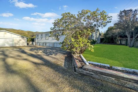 Photo of property in 394 Makara Road, Makara, Karori, 6972