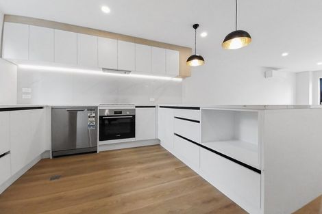 Photo of property in 29b Dawnhaven Drive, Te Atatu Peninsula, Auckland, 0610