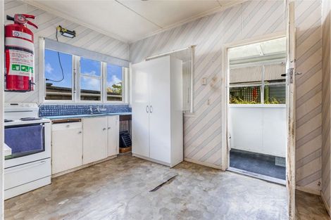 Photo of property in 36 Rimu Street, New Lynn, Auckland, 0600