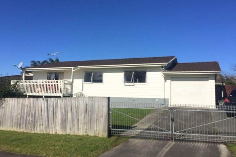 Photo of property in 8 Katrina Place, Massey, Auckland, 0614