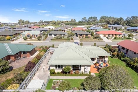 Photo of property in 16 Hannah Place, Holmes Hill, Oamaru, 9401