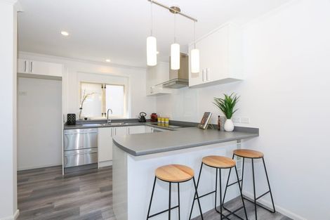 Photo of property in 33u2 Hawker Street, Mount Victoria, Wellington, 6011