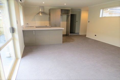 Photo of property in 114u7 Old Farm Road, Hamilton East, Hamilton, 3216