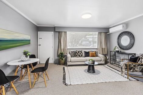 Photo of property in 2/246 Main Road, Tawa, Wellington, 5028