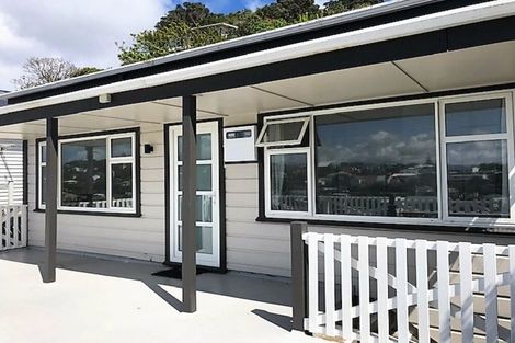 Photo of property in 19 Charlotte Avenue, Brooklyn, Wellington, 6021