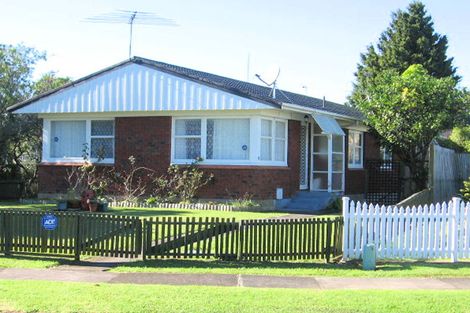 Photo of property in 1/4 Roseburn Place, Pakuranga, Auckland, 2010