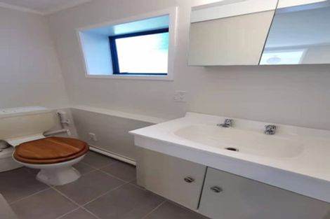 Photo of property in 12 Fenton Terrace, Cockle Bay, Auckland, 2014