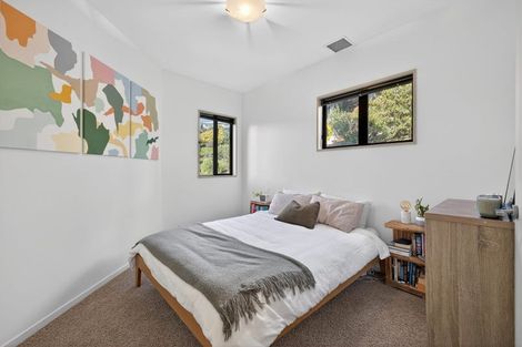 Photo of property in 16 Stoneyridge Close, Mount Pleasant, Christchurch, 8081