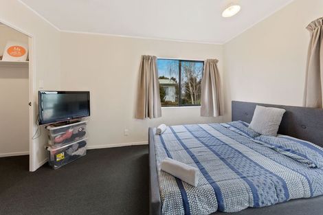 Photo of property in 18 Solveig Place, Randwick Park, Auckland, 2105