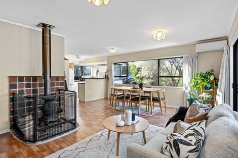 Photo of property in 10a Stillwater Crescent, Stillwater, Silverdale, 0993