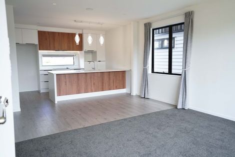 Photo of property in 6/19 Kingdale Road, Henderson, Auckland, 0610