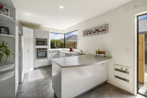 Photo of property in 96a Picton Avenue, Riccarton, Christchurch, 8011