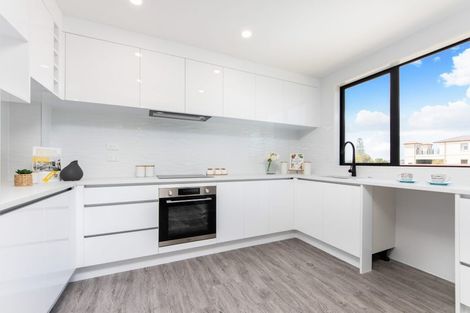 Photo of property in 3153 Great North Road, New Lynn, Auckland, 0600