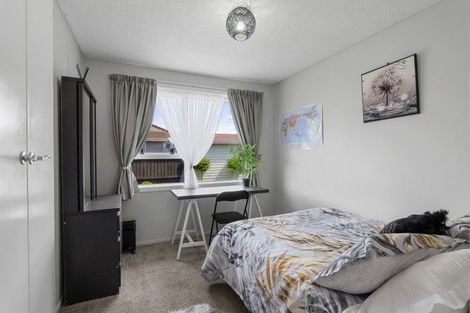 Photo of property in 2/62a Mackenzie Avenue, Woolston, Christchurch, 8023