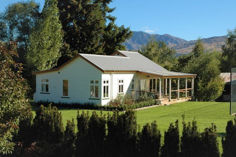 Photo of property in 760 Malaghans Road, Speargrass Flat, Queenstown, 9371