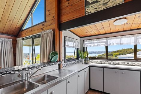 Photo of property in 2 Tui Grove, Paihia, 0200