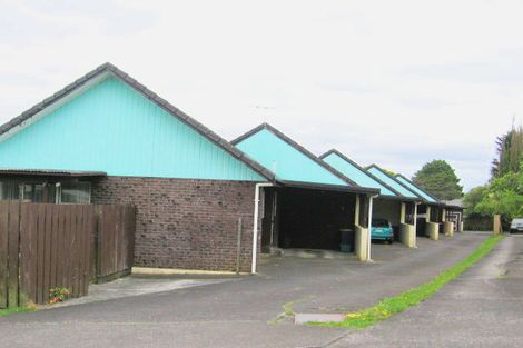 Photo of property in 3/68 Clayburn Road, Glen Eden, Auckland, 0602