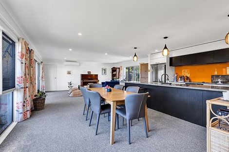 Photo of property in 17 Redwood Crescent, Hurdon, New Plymouth, 4310